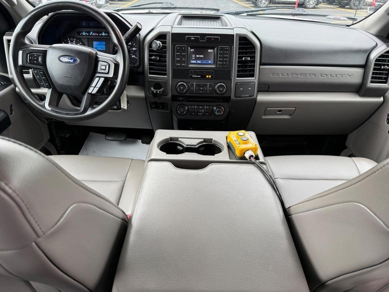 2018 Ford Super Duty F-350 DRW XL 4WD SuperCab 168" WB 60" CA