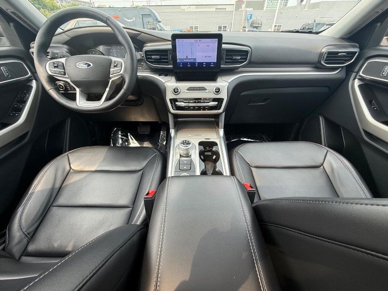 2023 Ford Explorer XLT 4WD