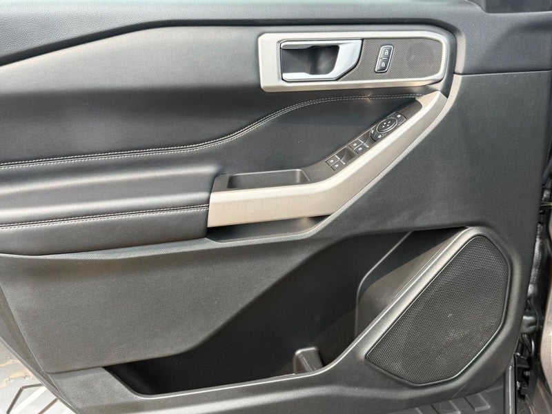 2023 Ford Explorer XLT 4WD