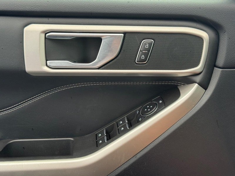 2023 Ford Explorer XLT 4WD