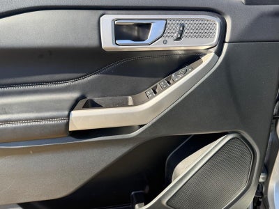 2023 Ford Explorer XLT 4WD