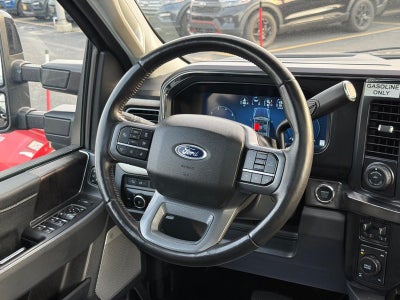 2023 Ford Super Duty F-250 SRW LARIAT 4WD Crew Cab 6.75' Box