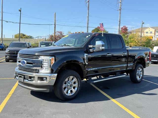 2018 Ford Super Duty F-350 SRW LARIAT 4WD Crew Cab 6.75' Box