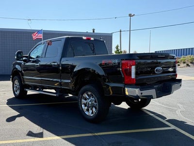 2018 Ford Super Duty F-350 SRW LARIAT 4WD Crew Cab 6.75' Box