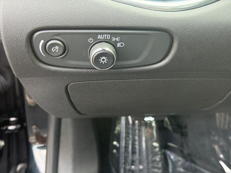 2022 Chevrolet Malibu 4dr Sdn Premier
