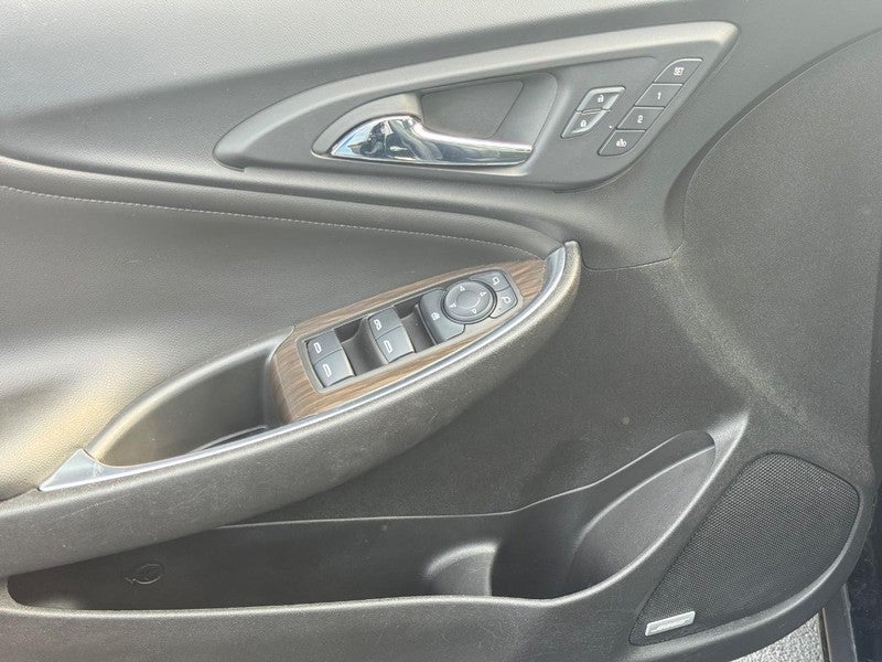 2022 Chevrolet Malibu 4dr Sdn Premier