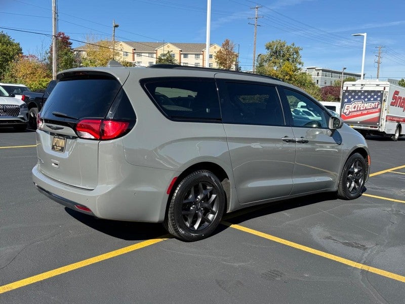 2020 Chrysler Pacifica Touring L Plus FWD