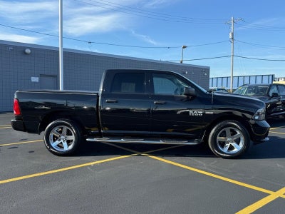 2017 RAM 1500 Express 4x4 Crew Cab 5'7" Box