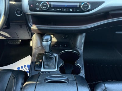 2016 Toyota Highlander AWD 4dr V6 XLE (Natl)