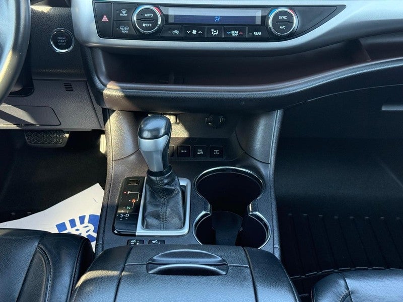 2016 Toyota Highlander AWD 4dr V6 XLE (Natl)