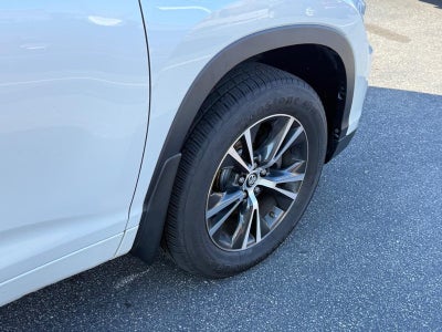 2016 Toyota Highlander AWD 4dr V6 XLE (Natl)
