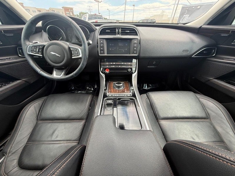 2018 Jaguar XE 30t Prestige AWD
