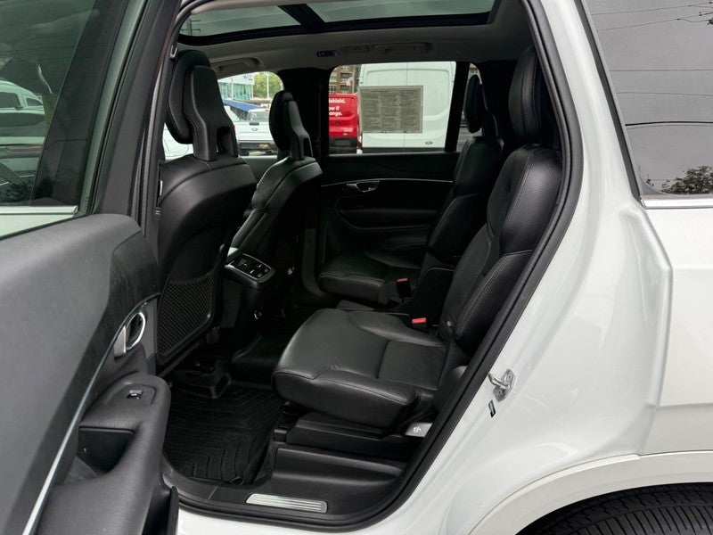 2020 Volvo XC90 T6 AWD Momentum 6 Passenger