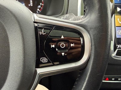 2020 Volvo XC90 T6 AWD Momentum 6 Passenger