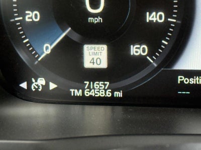 2020 Volvo XC90 T6 AWD Momentum 6 Passenger