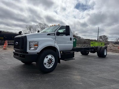 2027 Ford F-650-750 F-750 SD Gas Straight Frame