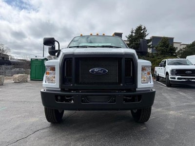 2027 Ford F-650-750 F-750 SD Gas Straight Frame
