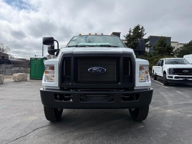 2027 Ford F-650-750 F-750 SD Gas Straight Frame