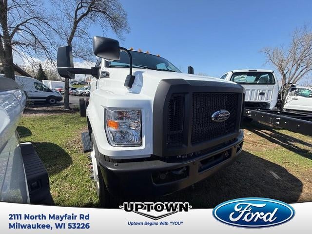 2027 Ford F-650-750 F-750 SD Gas Straight Frame