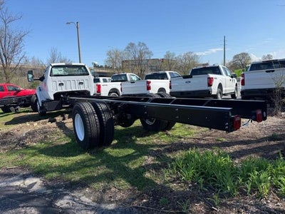 2027 Ford F-650-750 F-750 SD Gas Straight Frame