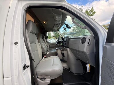 2027 Ford Econoline Cutaway E-350 SRW