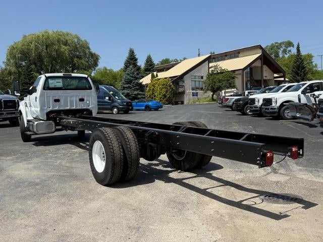 2027 Ford F-650-750 F-750 SD Diesel Straight Frame