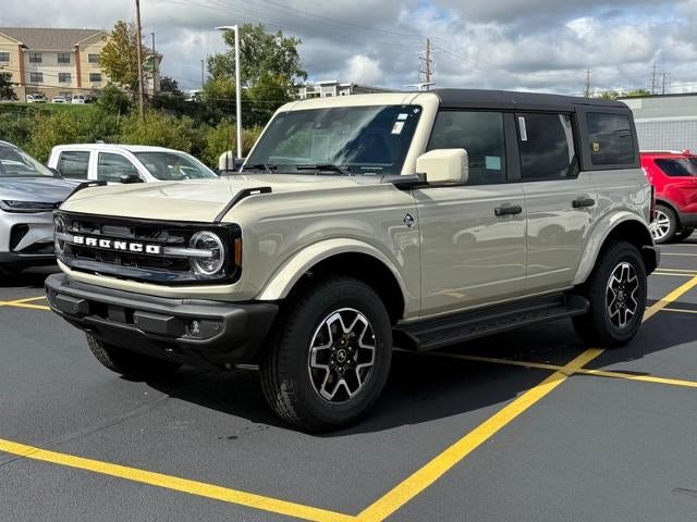 2026 Ford Bronco Outer Banks®