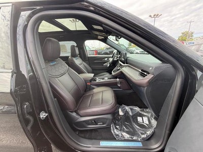 2027 Ford Explorer Platinum™