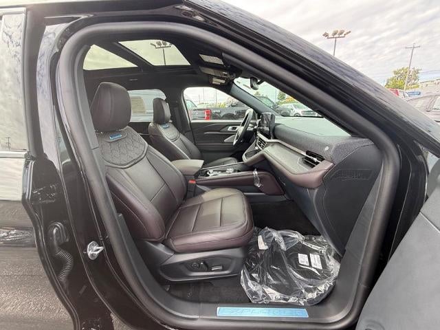 2027 Ford Explorer Platinum™