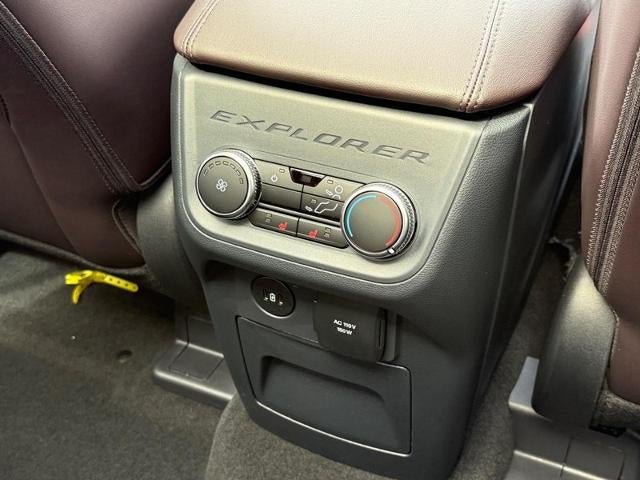 2027 Ford Explorer Platinum™
