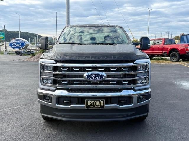 2027 Ford Super Duty F-350® Lariat®