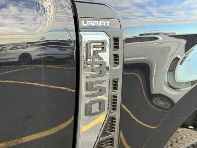 2027 Ford Super Duty F-350® Lariat®