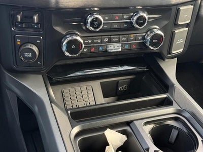 2027 Ford Super Duty F-350® Lariat®