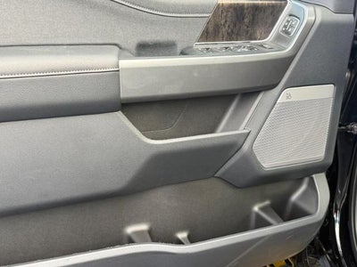2027 Ford Super Duty F-350® Lariat®