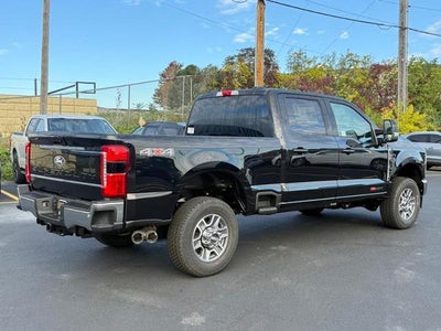2027 Ford Super Duty F-350® Lariat®