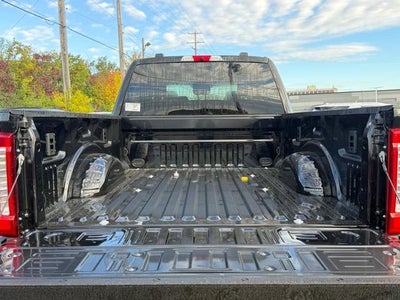 2027 Ford Super Duty F-350® Lariat®